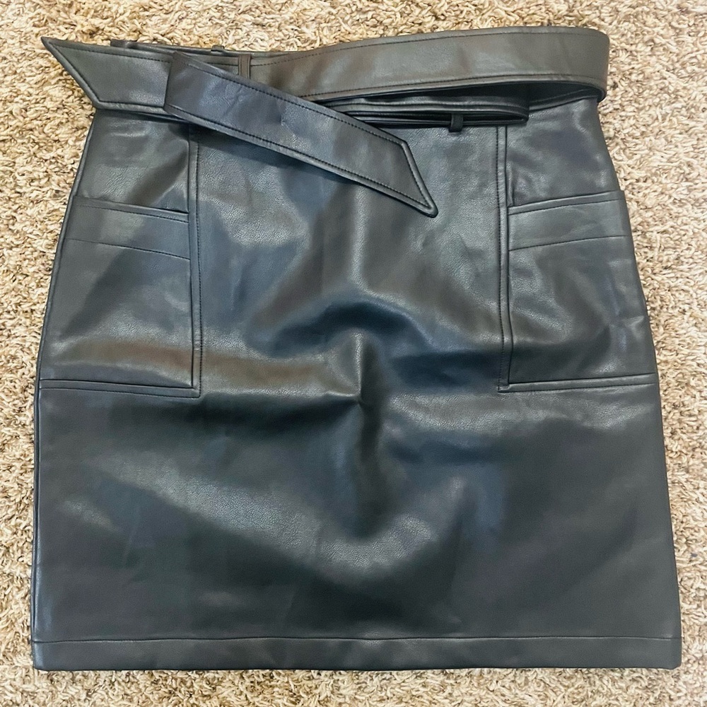 Jackets, winter sweaters, leather skirt and shorts, leather leggings